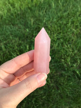 Load image into Gallery viewer, Rose Quartz Point
