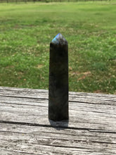 Load image into Gallery viewer, Labradorite Point
