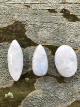 Load image into Gallery viewer, Moonstone Cabochons
