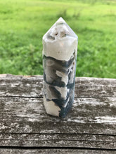 Load image into Gallery viewer, Moss Agate Point
