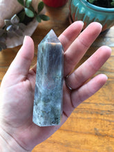 Load image into Gallery viewer, Labradorite Point
