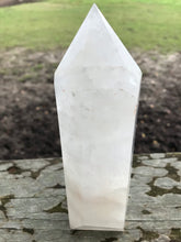 Load image into Gallery viewer, Quartz Crystal Tower
