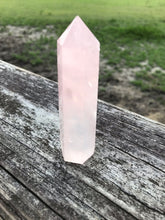 Load image into Gallery viewer, Rose Quartz Point
